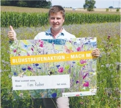 In Oberösterreich wurden 2018 rund 300 km Nahrungsgrundlage für Insekten geschaffen. Familie Radner hat Blühstreifen an ihren Ackerflächen angebaut.