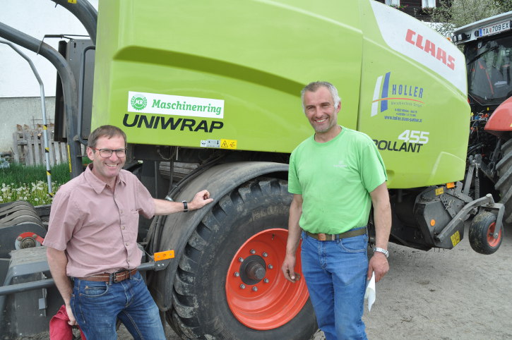 Hannes Moser (li)und Peter Lassacher freuen sich über die gelungene Feldtag-Veranstaltung im Lungau.