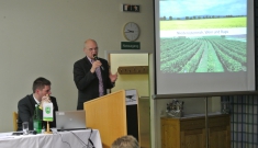 Vortrag zum Thema "Medien und Landwirtschaft" von Claus Reitan